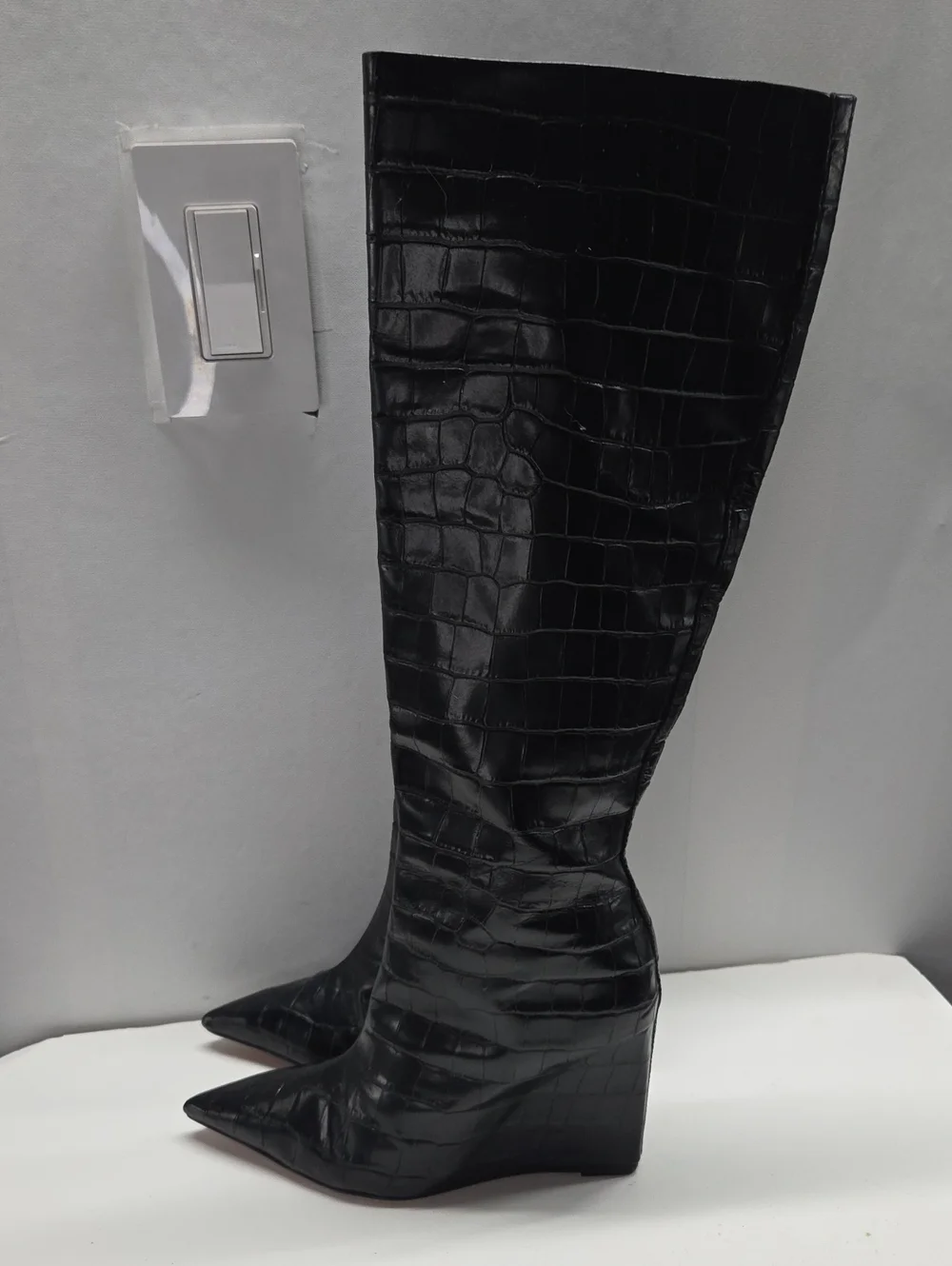 SCHUTZ Black Leather Croc-Embossed Pointed-Toe Knee Boots with Wedge Heel Size 8
